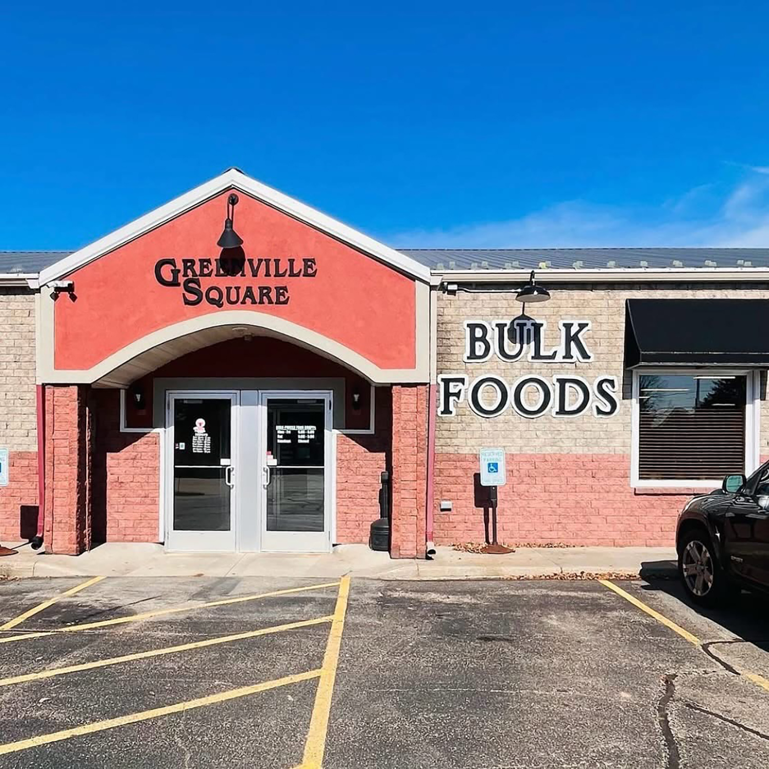 Outside of the Bulk-Priced Food Shoppe